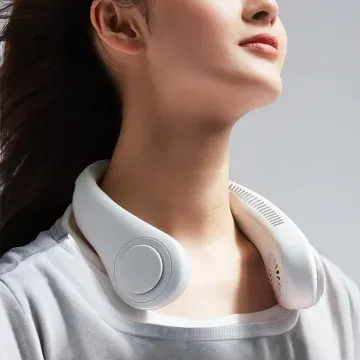 FluxoFan fitting comfortably around the neck